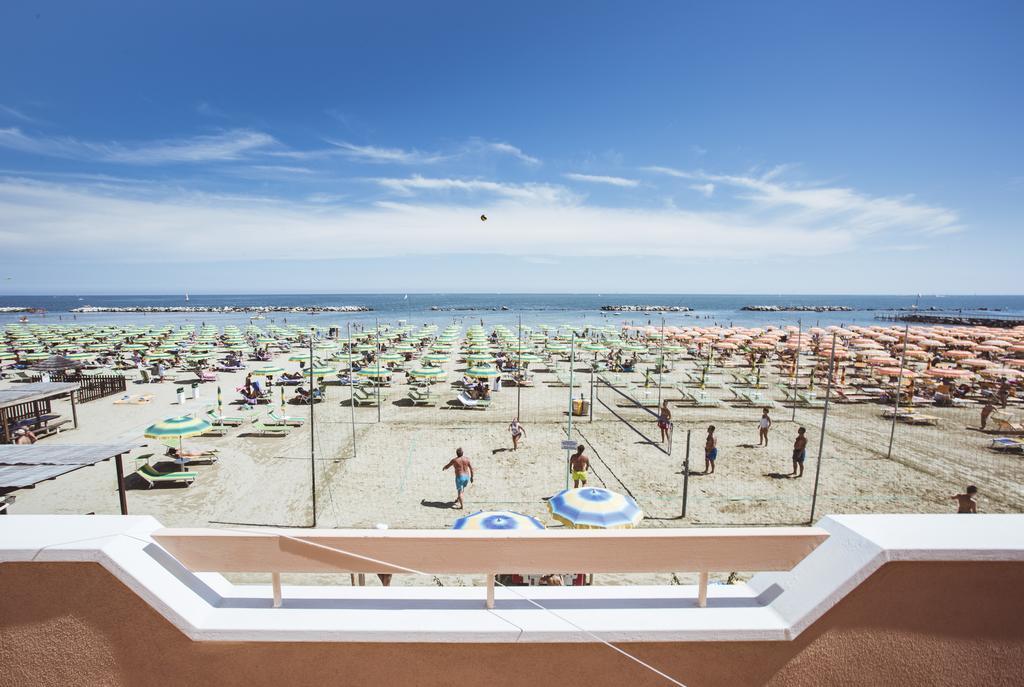 Hotel Eden Viserbella di Rimini Exterior foto